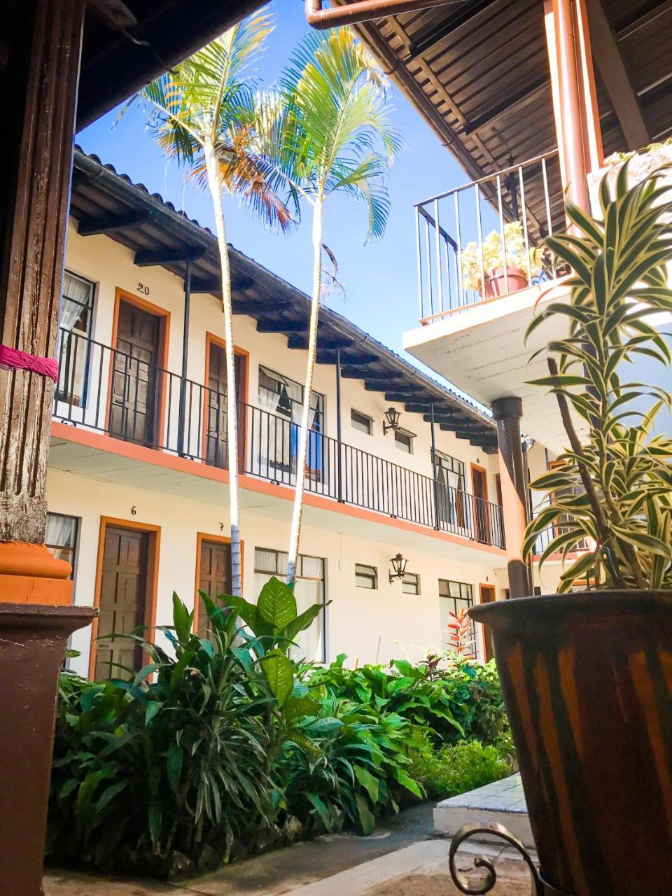 Hotel Villa De Flores Uruapan  Exterior foto