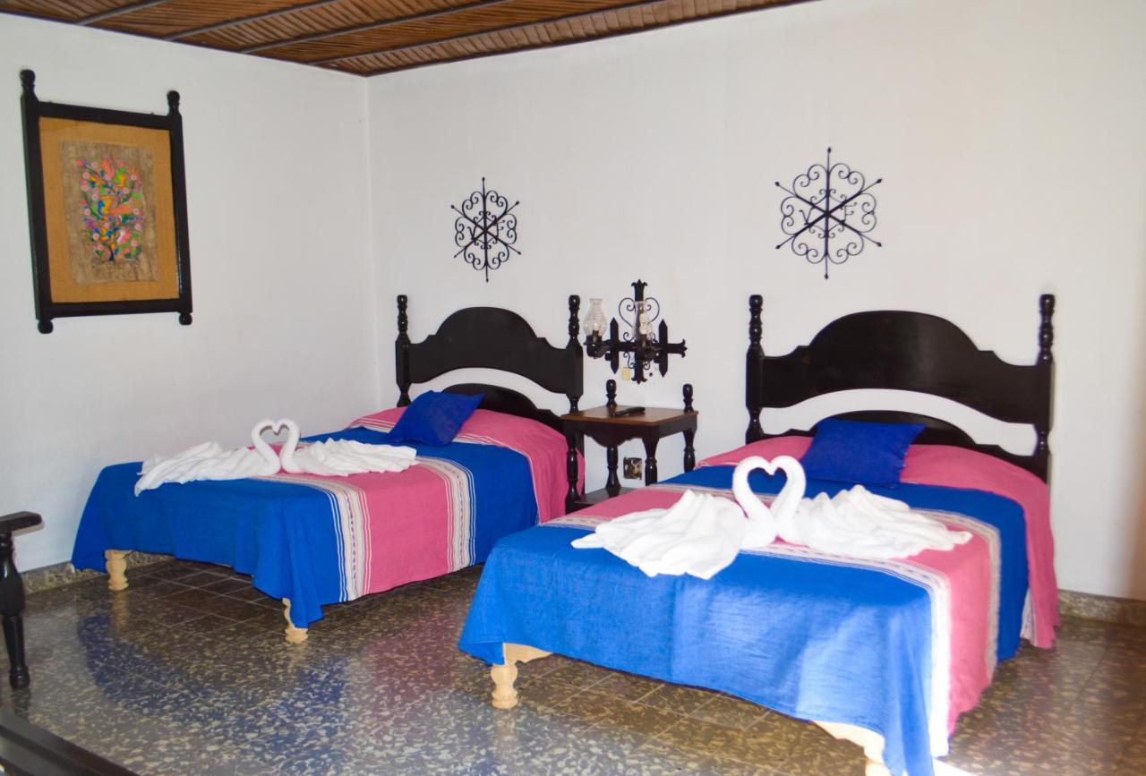 Hotel Villa De Flores Uruapan  Exterior foto