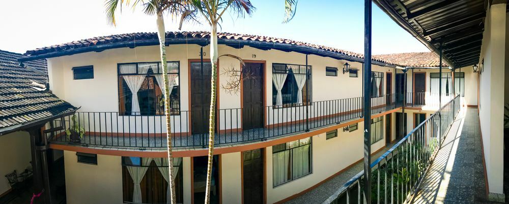 Hotel Villa De Flores Uruapan  Exterior foto